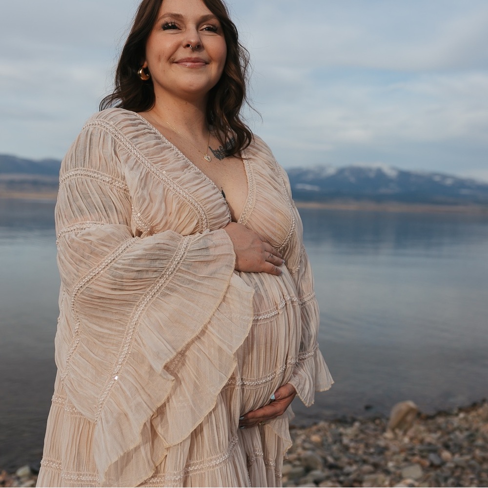 COPY - maternity dress- stunning for maternity photos - Picture 6 of 7